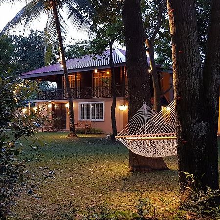Stay Amare Villa Maria 1 Bacolod Eksteriør bilde